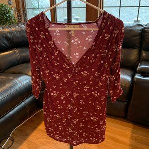 Jessica Simpson Maternity V-Neck Women's Top - Size Small